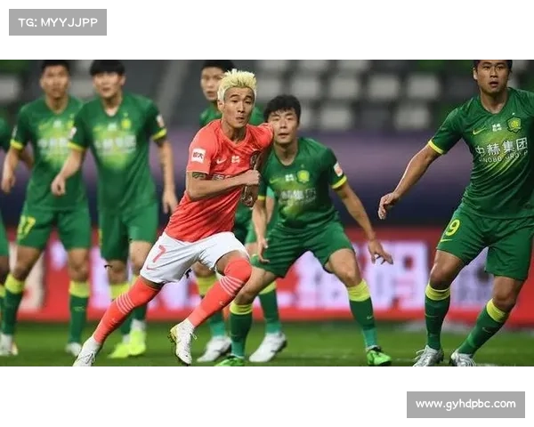 奥马尔·索马在亚洲杯的高效进球与精湛技术表现解析