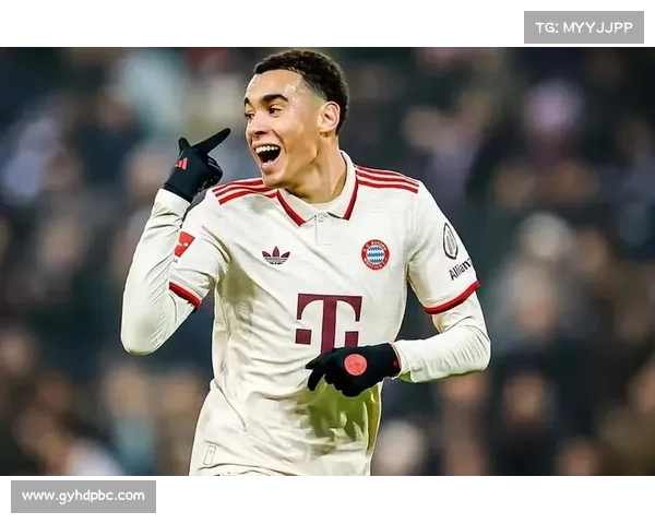 如何评估穆夏拉在拜仁足球队中的角色定位与未来发展潜力